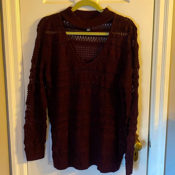 New York & Company Soho burgundy sweater with deep V neck. Size L. - Picture 1 of 5
